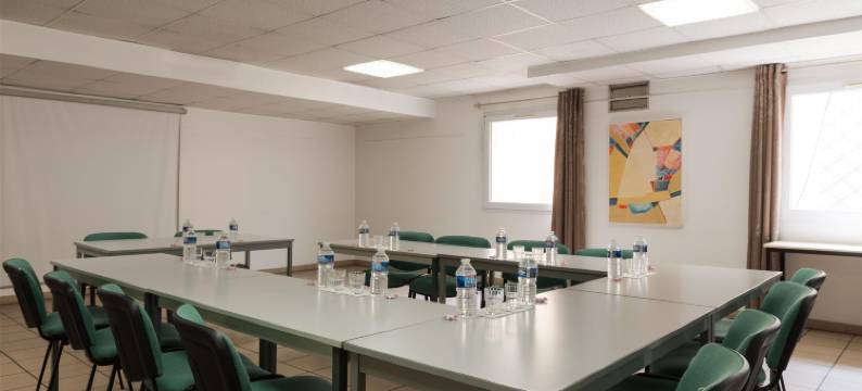 布里尼奥勒美丽步履原生酒店(The Originals City, Hôtel la Belle Étape, Brignoles)图片