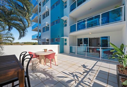 Koola Beach Apartments BargaraHotel Overview