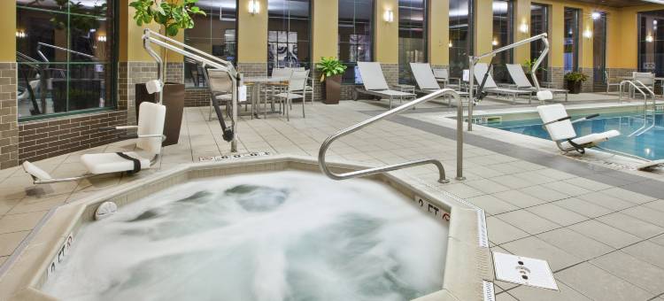 哥伦布机场希尔顿安泊酒店(Embassy Suites by Hilton Columbus Airport)图片