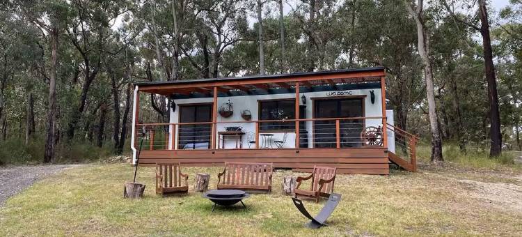 离网微型小屋林地隐居(Off grid tiny house bush escape)图片