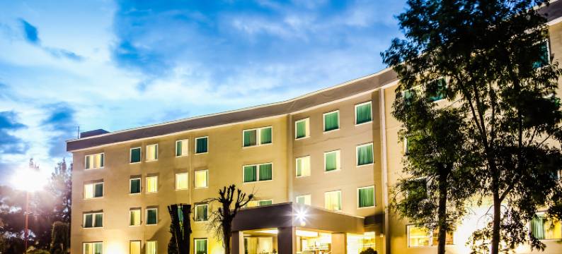 佩里诺特快捷假日酒店(Fiesta Inn Express Perinorte)图片