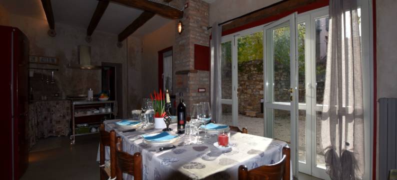 Mansion in Provaglio near Lake Iseo图片