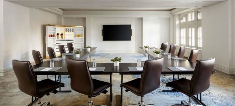 费尔蒙麦克唐纳酒店(Fairmont Hotel Macdonald)图片