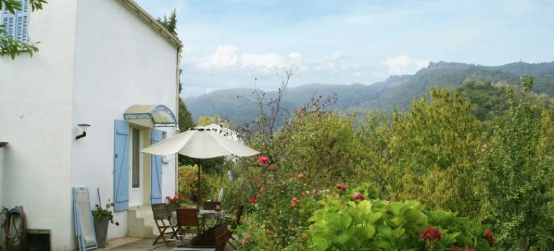 Riverside Home in Folelli图片