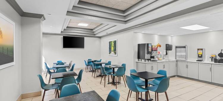 锡达拉皮兹戴斯套房酒店(Days Inn & Suites by Wyndham Cedar Rapids)图片