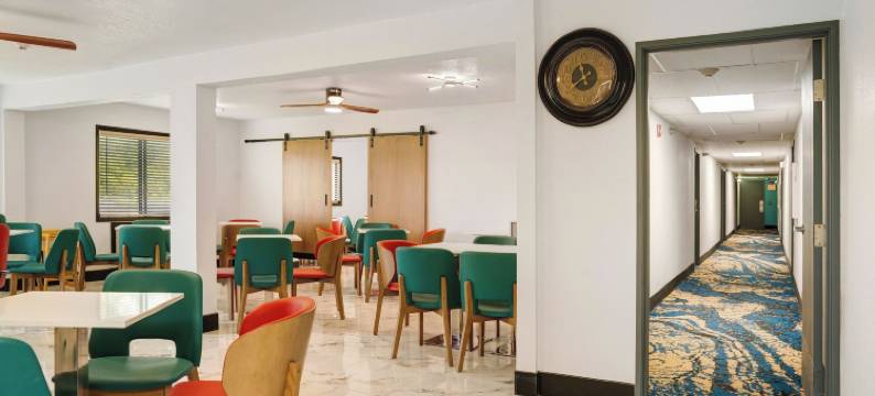 Days Inn by Wyndham Omaha NE图片