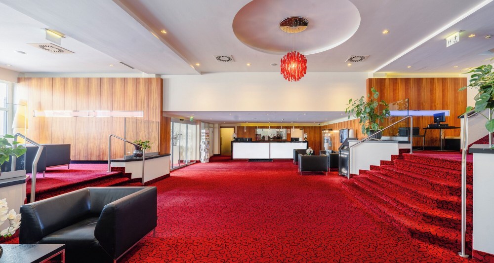 PLAZA INN WelsOver view