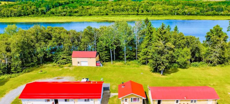 爱酒店圣约翰河 by OYO at 肯特堡 ME(Love Hotels St John River by OYO at Fort Kent ME)图片