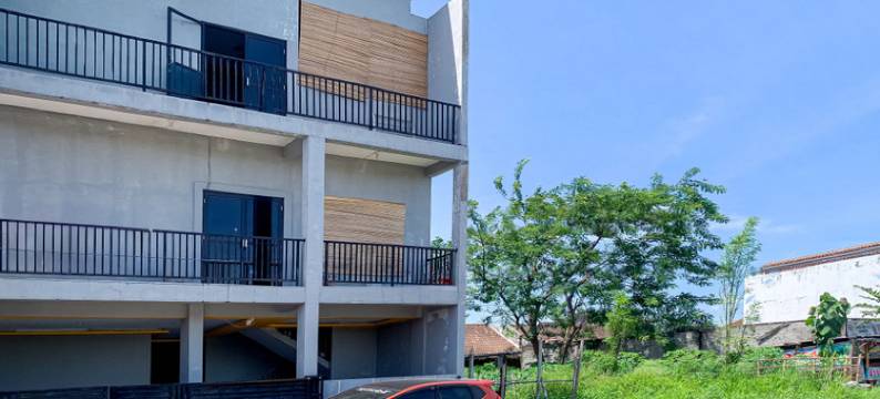 Nay Guesthouse near UMS Mitra RedDoorz图片