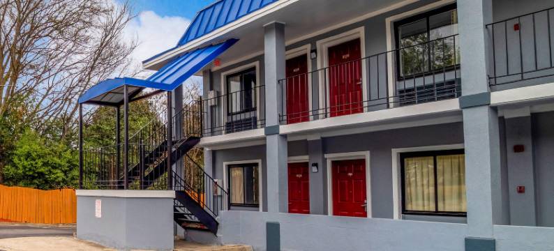 罗德威套房酒店-杰克逊堡(Rodeway Inn & Suites Fort Jackson)图片