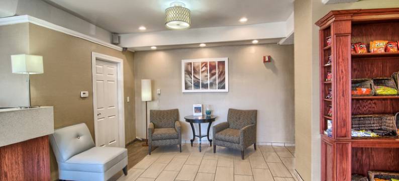 Holiday Inn Express 底特律伯明翰(Holiday Inn Express DETROIT-BIRMINGHAM by IHG)图片