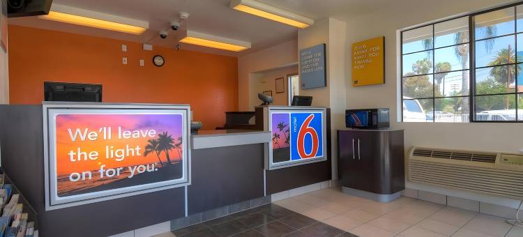 圣塔安那6号汽车旅馆(Motel 6 Santa Ana, CA)图片