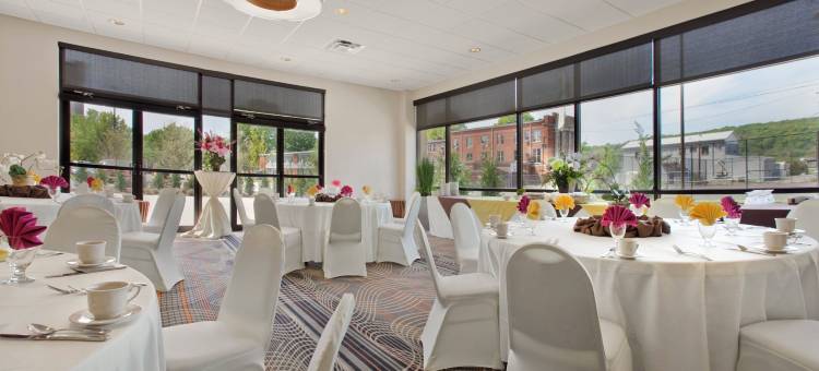 Holiday Inn & Suites 查尔斯顿(Holiday Inn & Suites CHARLESTON WEST by IHG)图片