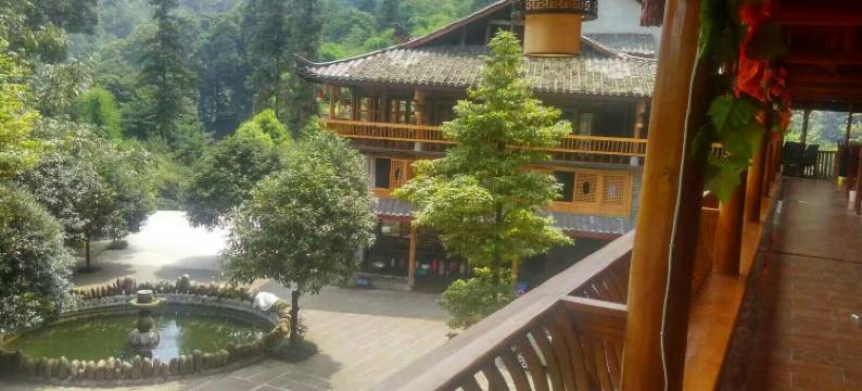 峨眉山峨圣温泉山庄图片