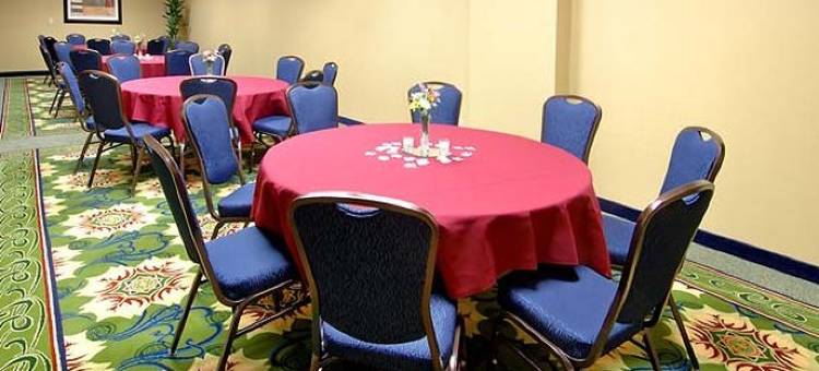 堪萨斯城乡村俱乐部广场万怡酒店(Courtyard Kansas City Country Club Plaza)图片