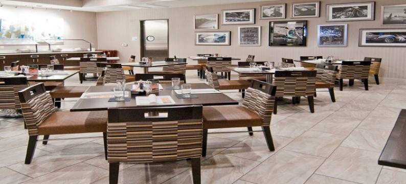 Holiday Inn 奥斯汀(Holiday Inn AUSTIN AIRPORT by IHG)图片