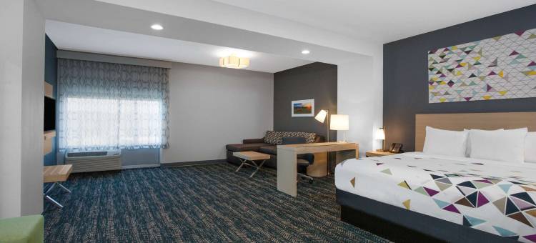 马纳萨斯杜勒斯机场温德姆拉昆塔套房酒店(La Quinta Inn & Suites by Wyndham Manassas VA-Dulles Airport)图片