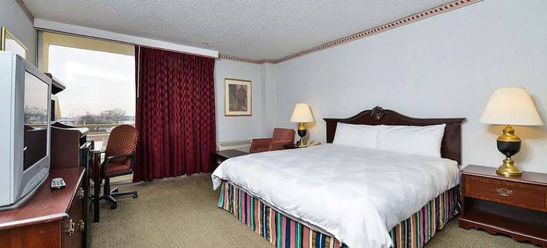 Travelodge by Wyndham克利夫兰机场酒店(Travelodge by Wyndham Cleveland Airport)图片