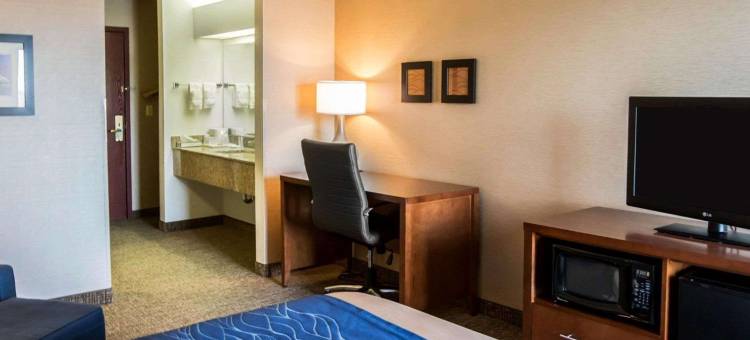 克里斯特尔莱克-阿尔冈金舒适酒店(Comfort Inn Crystal Lake - Algonquin)图片