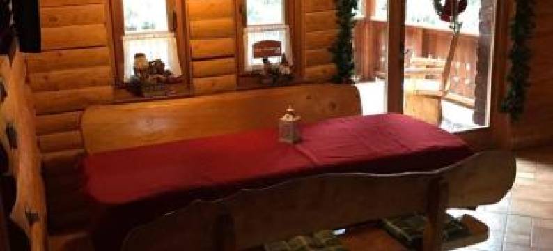 古罗曼格兰达哈斯文德哈兹酒店(Golomán Gerendaház és Vendégház)图片