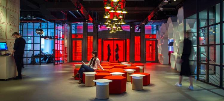 伦敦盖特威克机场丽芮酒店(Radisson Red Gatwick Airport)图片