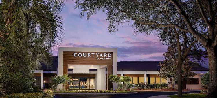 奥兰多维斯塔中心布埃纳维斯塔湖万怡酒店(Courtyard Orlando Lake Buena Vista at Vista Centre)图片