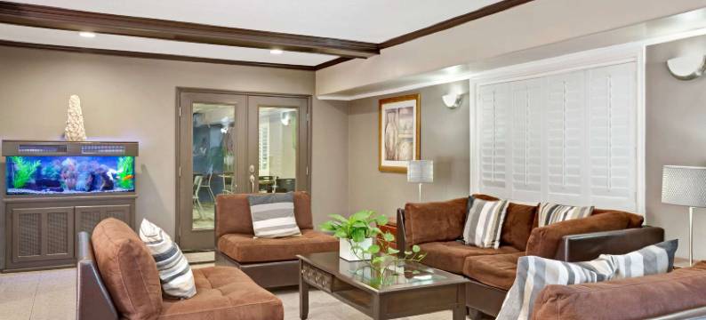 西科维纳市温德姆戴斯酒店(Days Inn by Wyndham West Covina)图片