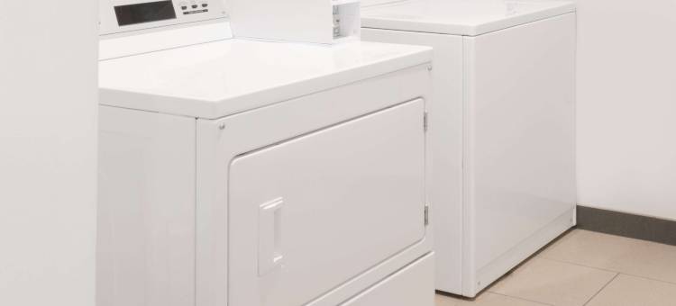 温德姆戴斯酒店-沃特敦德拉姆堡(Days Inn by Wyndham Watertown Fort Drum)图片