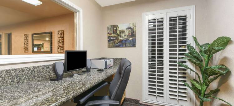 格兰伯里戴斯酒店(Days Inn by Wyndham Granbury)图片