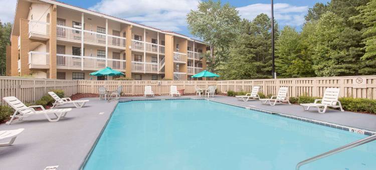 奥斯特尔-六旗温德姆速8酒店(Super 8 by Wyndham Austell/Six Flags)图片