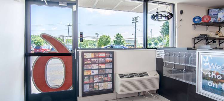 格拉斯波罗罗文大学6号汽车旅馆(Motel 6 Glassboro, NJ - Rowan University)图片