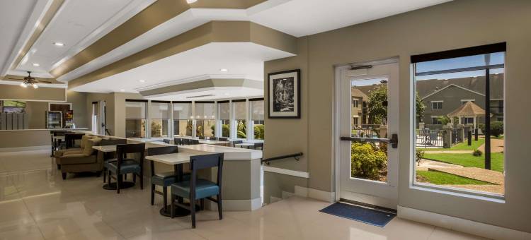 萨凡纳中城MainStay套房(MainStay Suites Savannah Midtown)图片