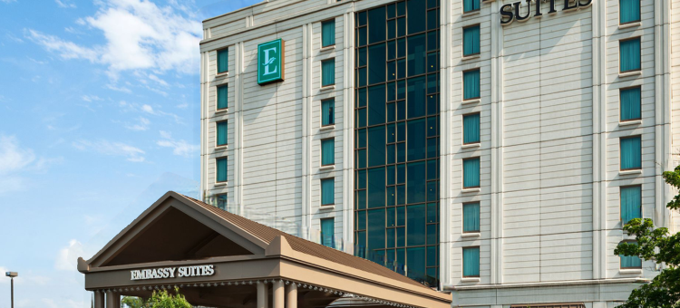 朗伯德希尔顿安泊酒店(Embassy Suites by Hilton Chicago Lombard Oak Brook)图片