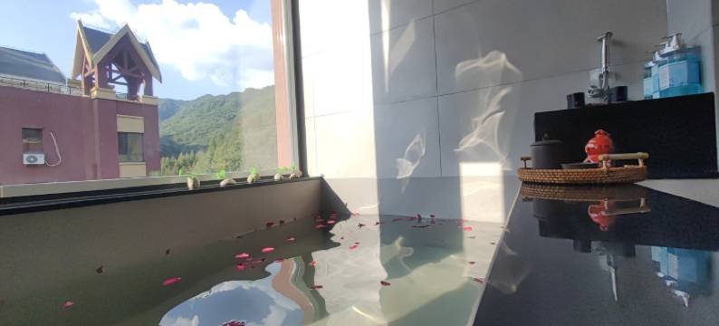 潺潺流水欢迎你来汤沟溪谷壹号温泉民宿(胡汤线分店)图片