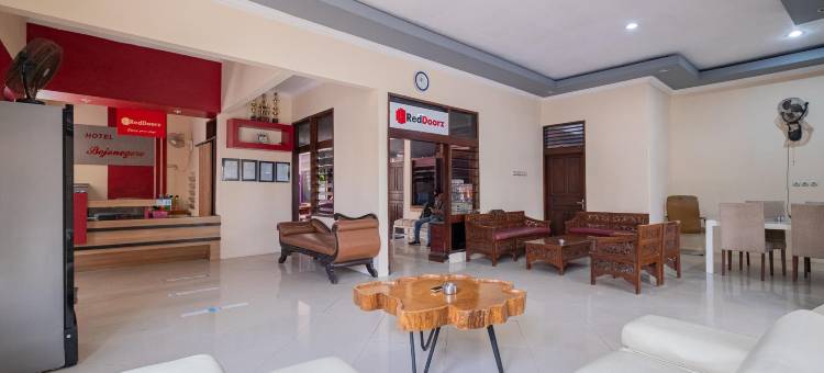博约内戈罗火车站附近的红门(RedDoorz Near Bojonegoro Train Station)图片