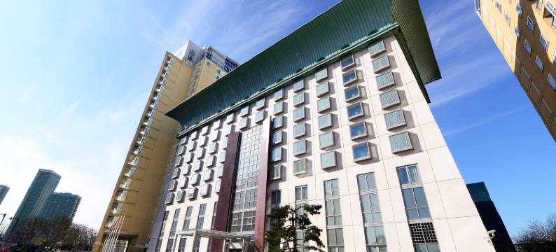 加那利滨江广场酒店(Canary Riverside Plaza Hotel)图片