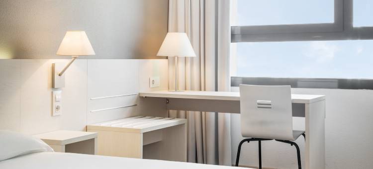 瓦伦西亚3号伊鲁宁酒店(Ilunion Valencia 3)图片