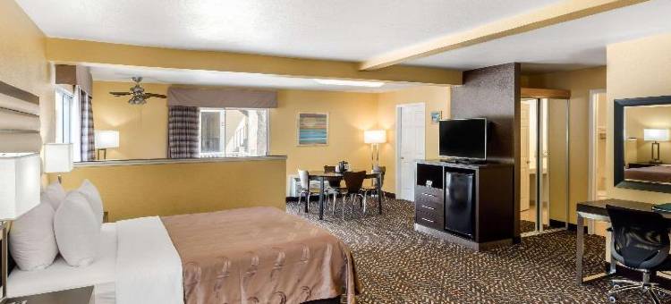 开普拓拉海滨凯艺套房酒店(Quality Inn & Suites Capitola by the Sea)图片