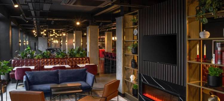 伦敦盖特威克机场丽芮酒店(Radisson Red Gatwick Airport)图片