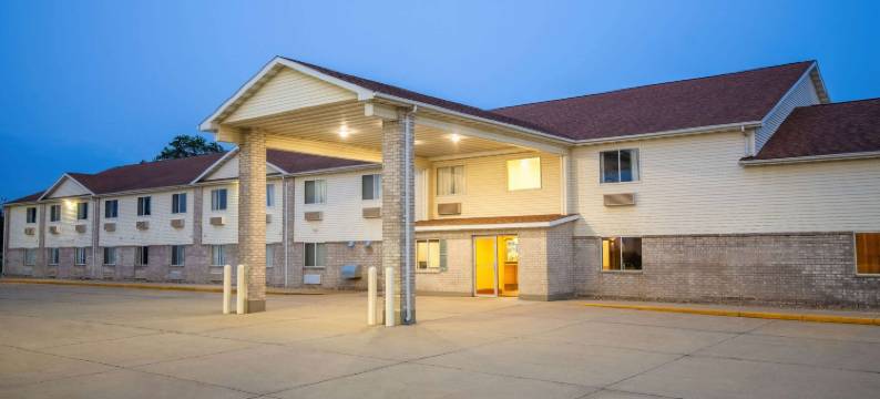 埃文斯代尔滑铁卢温德姆戴斯酒店(Days Inn by Wyndham Evansdale Waterloo)图片