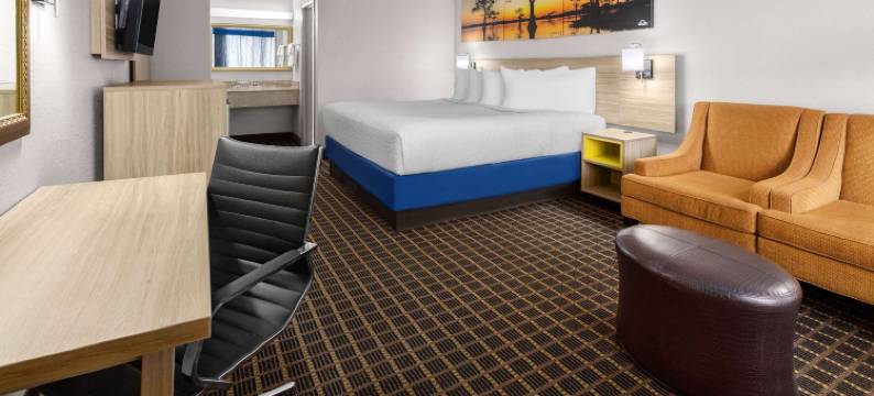 韦克罗斯戴斯酒店(Days Inn by Wyndham Waycross)图片