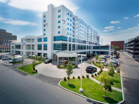 位于地铁中心中庭的纽约布朗克斯 Residence Inn 酒店