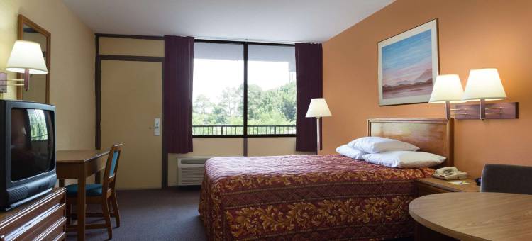 Motel 6 罗利, NC – 市中心南部(Motel 6 Raleigh, NC – Downtown South)图片