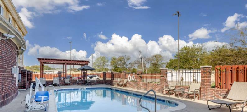 梅希亚舒适酒店(Comfort Inn & Suites Mexia)图片