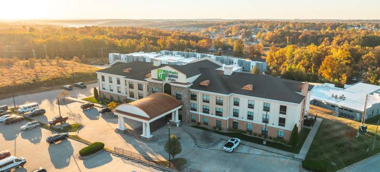 智选假日套房酒店圣罗伯特 - 伦纳德伍德(Holiday Inn Express & Suites Saint Robert - Leonard Wood)图片