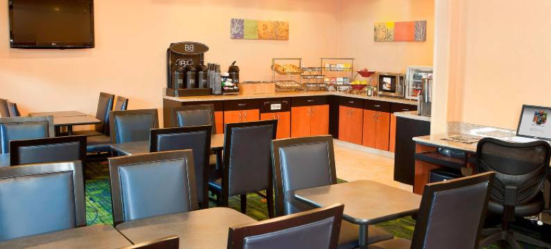 福赛斯迪凯特万枫套房酒店(Fairfield Inn Forsyth Decatur)图片