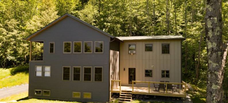 Modern Sugarbush Retreat with Apartment and Mountain Views!图片