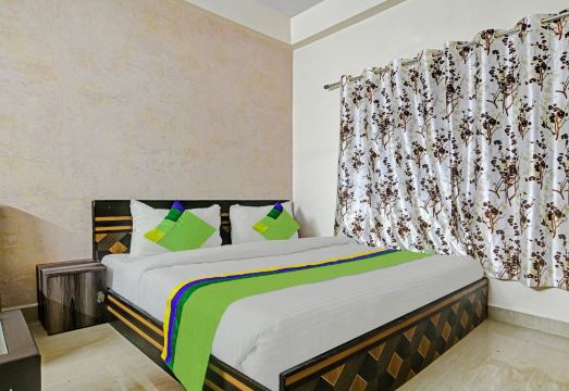 Treebo Alankar Hoshangabad RoadHotel Overview