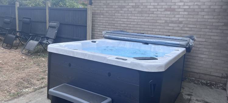 热水浴缸 - 海滩 - 烧烤 - 宠物友好 - 6位客人(HotTub - Beach - BBQ - Petsok - 6 Guests)图片