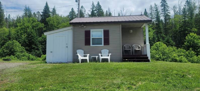 Ladd池小屋和露营地(Ladd Pond Cabins and Campground)图片